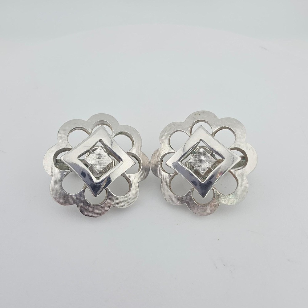 Vintage CROWN TRIFARI Clip-On Earrings Brushed Flower Mid-Century Silver Tone